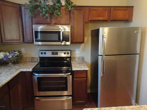 123 W Beth Dr, Phoenix, AZ 85041 photo 3