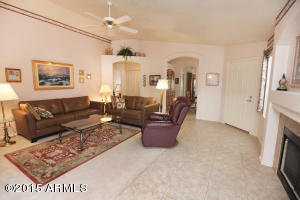 190 W Smoke Tree Rd, Gilbert, AZ 85233 photo 3
