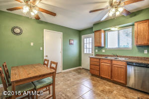 548 S 34th Pl, Mesa, AZ 85204 photo 7