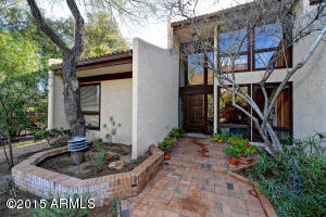 5421 E Camello Rd, Phoenix, AZ 85018 photo 1