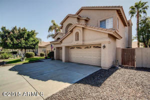 2307 E Beachcomber Dr, Gilbert, AZ 85234 photo 1
