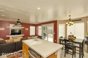 1507 E Desert Ln, Phoenix, AZ 85042 photo 11