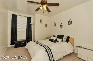 1507 E Desert Ln, Phoenix, AZ 85042 photo 23