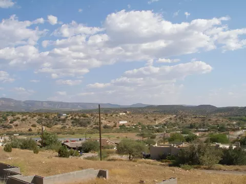 5885 N Bentley Dr, Rimrock, AZ 86335