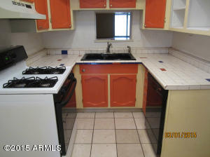 216 E Orchid Ln, Phoenix, AZ 85020 photo 2