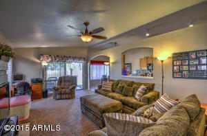 61 W Melody Dr, Gilbert, AZ 85233 photo 2