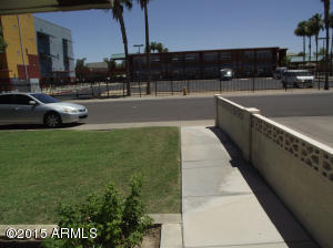 2708 E Highland Ave, Phoenix, AZ 85016 photo 2