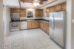 3302 E Mitchell Dr, Phoenix, AZ 85018 photo 3