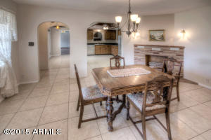 3302 E Mitchell Dr, Phoenix, AZ 85018 photo 4