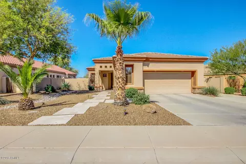 6754 S Pinehurst Dr, Gilbert, AZ 85298 photo 1