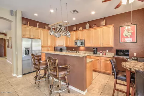 6754 S Pinehurst Dr, Gilbert, AZ 85298 photo 11
