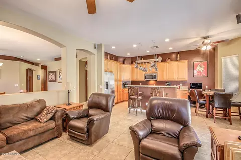 6754 S Pinehurst Dr, Gilbert, AZ 85298 photo 10