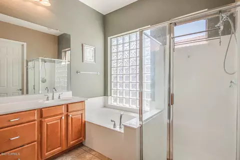 6754 S Pinehurst Dr, Gilbert, AZ 85298 photo 21