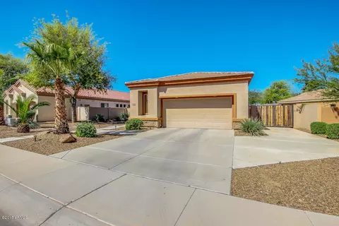 6754 S Pinehurst Dr, Gilbert, AZ 85298 photo 3