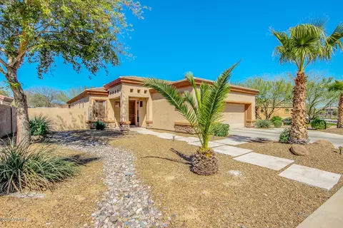 6754 S Pinehurst Dr, Gilbert, AZ 85298 photo 2