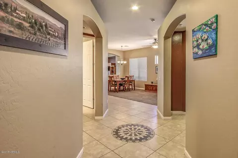 6754 S Pinehurst Dr, Gilbert, AZ 85298 photo 5