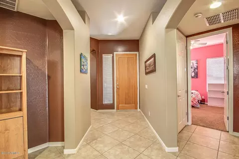6754 S Pinehurst Dr, Gilbert, AZ 85298 photo 4