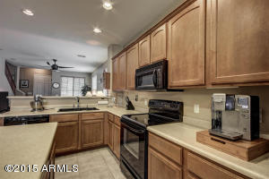 3648 E Sebastian Ln, Gilbert, AZ 85297 photo 10