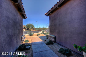 3823 E Crest Ln, Phoenix, AZ 85050 photo 10
