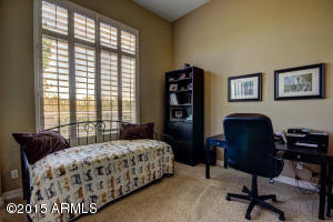 3823 E Crest Ln, Phoenix, AZ 85050 photo 17