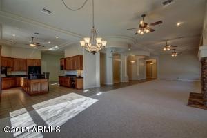 376 E Dennisport Ct, Gilbert, AZ 85295 photo 11