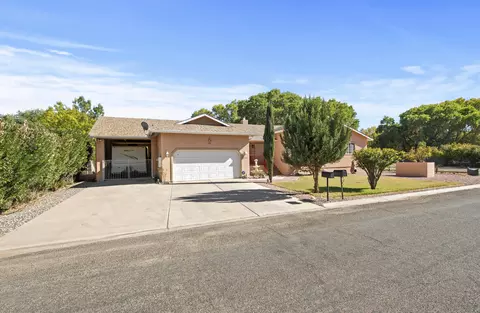 10375 E Creekside Dr, Cornville, AZ 86325 photo 2