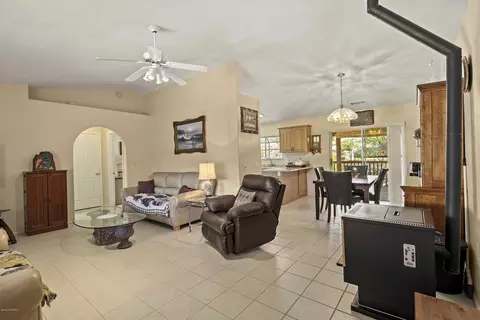 10375 E Creekside Dr, Cornville, AZ 86325 photo 3