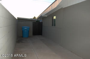 5734 N 37th Dr, Phoenix, AZ 85019 photo 4