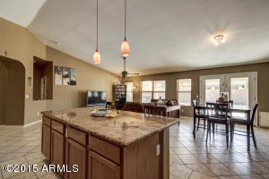 309 E Betsy Ln, Gilbert, AZ 85296 photo 5