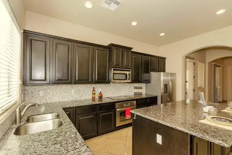 2325 E Winston Dr, Phoenix, AZ 85042 photo 2