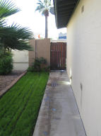 2039 E Carson Dr, Tempe, AZ 85282 photo 6