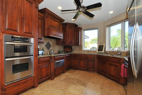 41 E Interlacken Dr, Phoenix, AZ 85022 photo 1