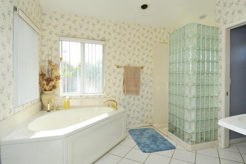 41 E Interlacken Dr, Phoenix, AZ 85022 photo 19