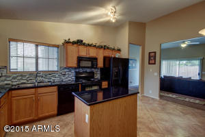 926 E Beverly Rd, Phoenix, AZ 85042 photo 12
