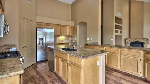 4438 E Desert Willow Rd, Phoenix, AZ 85044 photo 2