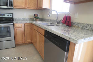 935 E Desert Dr, Phoenix, AZ 85042 photo 15