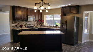 607 E Helena Dr, Phoenix, AZ 85022 photo 2