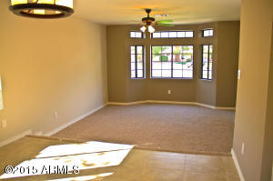 525 E Leah Ln, Gilbert, AZ 85234 photo 5