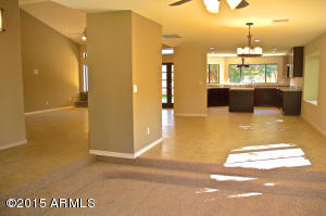 525 E Leah Ln, Gilbert, AZ 85234 photo 4