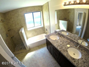 525 E Leah Ln, Gilbert, AZ 85234 photo 20