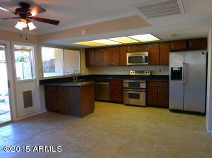 2154 Ellis Dr, Tempe, AZ 85282 photo 5