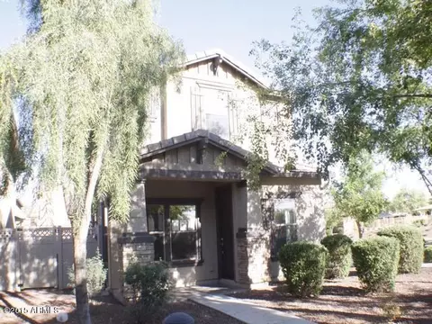 1004 S Hawk Ln, Gilbert, AZ 85296 photo 1