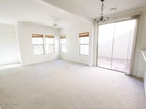 1004 S Hawk Ln, Gilbert, AZ 85296 photo 4