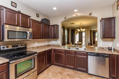 6571 S Seton Ave, Gilbert, AZ 85298 photo 3