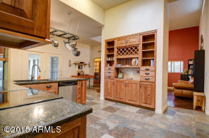 10042 E Fenimore Rd, Mesa, AZ 85207 photo 2