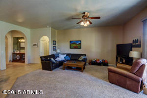2818 E Desert Ln, Phoenix, AZ 85042 photo 19