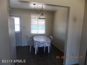 911 E Seldon Ln, Phoenix, AZ 85020 photo 4