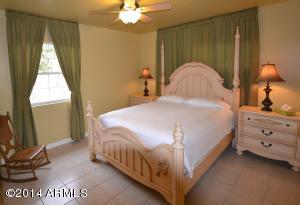 1003 E Orange Dr, Phoenix, AZ 85014 photo 9