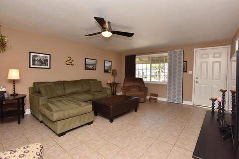 3617 E Winchcomb Dr, Phoenix, AZ 85032 photo 3