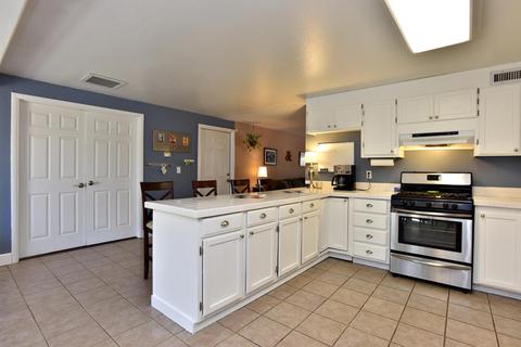 3617 E Winchcomb Dr, Phoenix, AZ 85032 photo 9